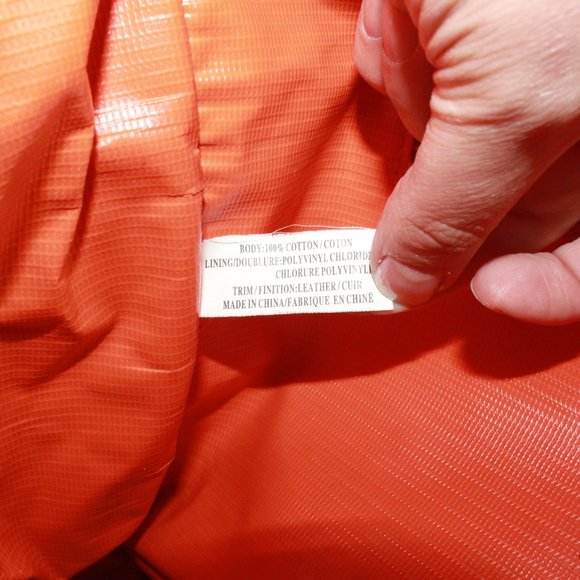 BROTHER'S BRAY Zippered Tote With Shoulder Strap - Picture 10 of 12